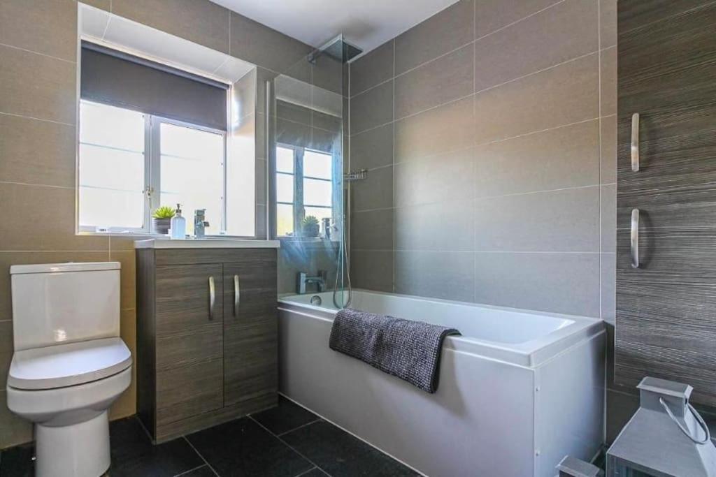 Apartment Spacious 2 Bedroom In