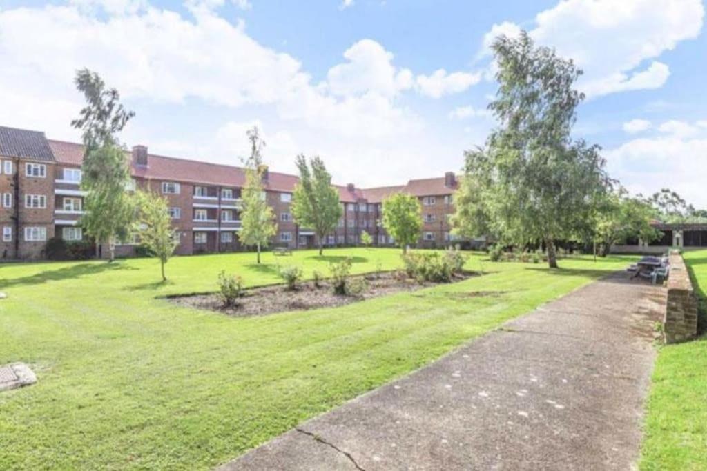Apartment Spacious 2 Bedroom In