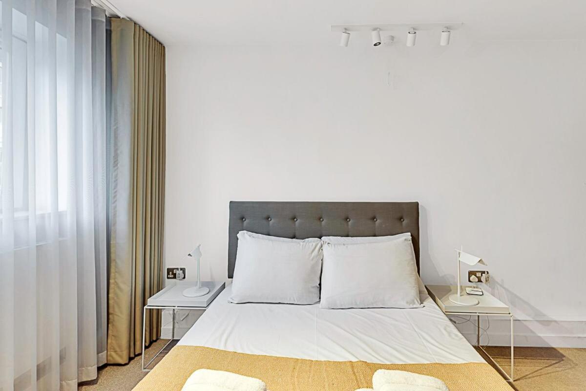 Relay Urban Charm Chelsea Apartment London