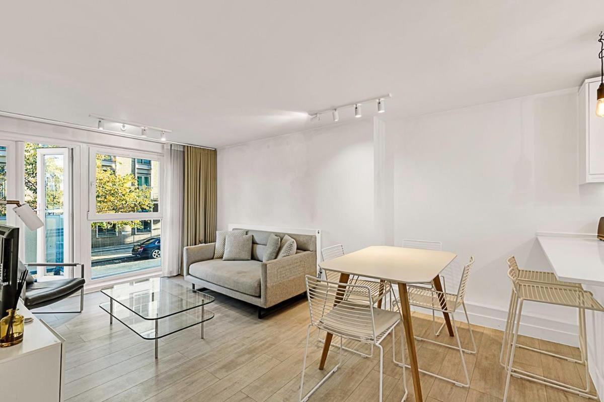 Relay Urban Charm Chelsea Apartment *