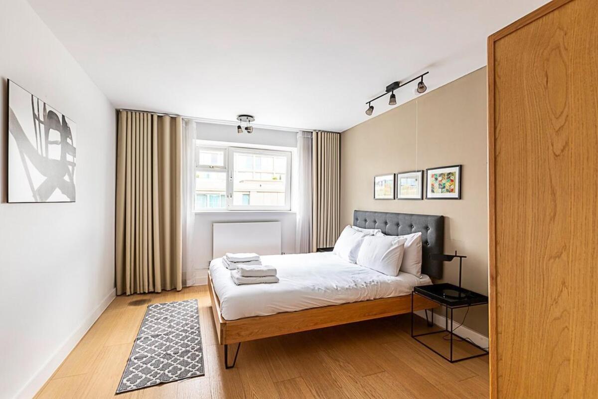 Modern With Balcony * London