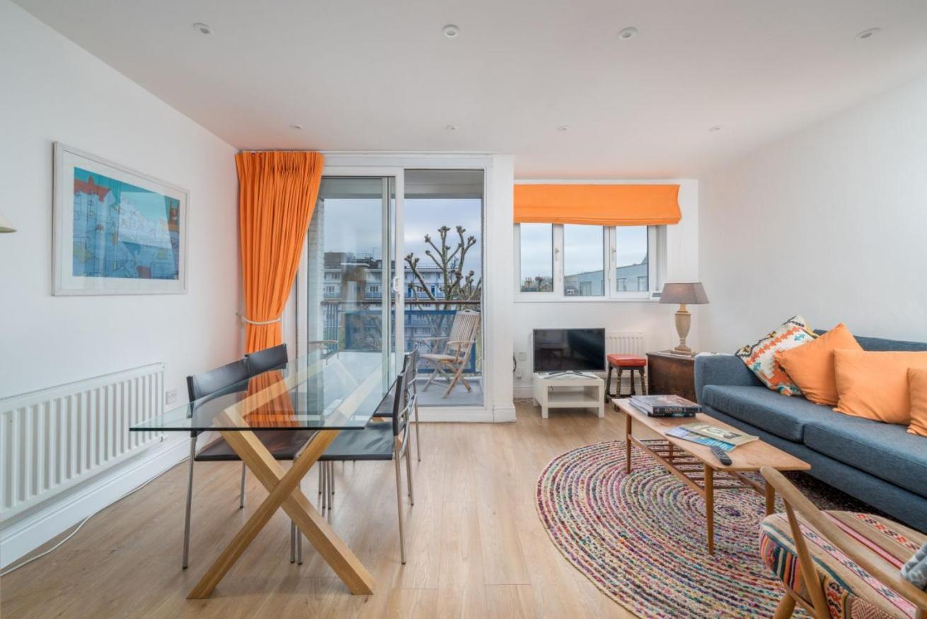 Stylish Flat Between Bridge & Tower Bridge Londen