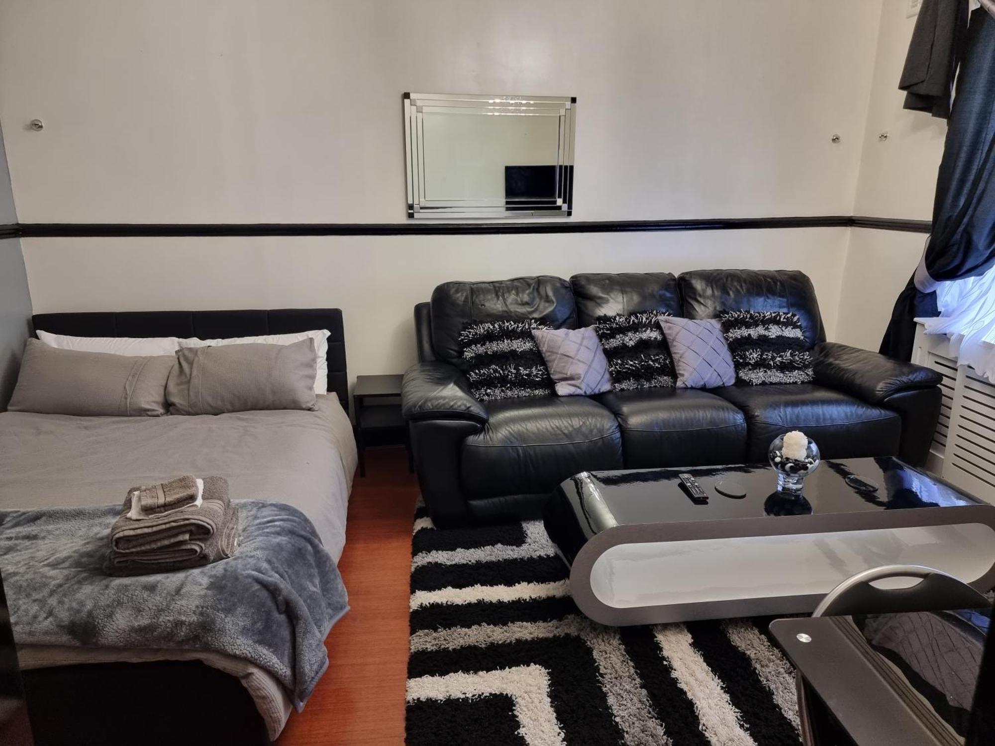 Lackco's Kingsize Luxurious Habitación en casa particular *
