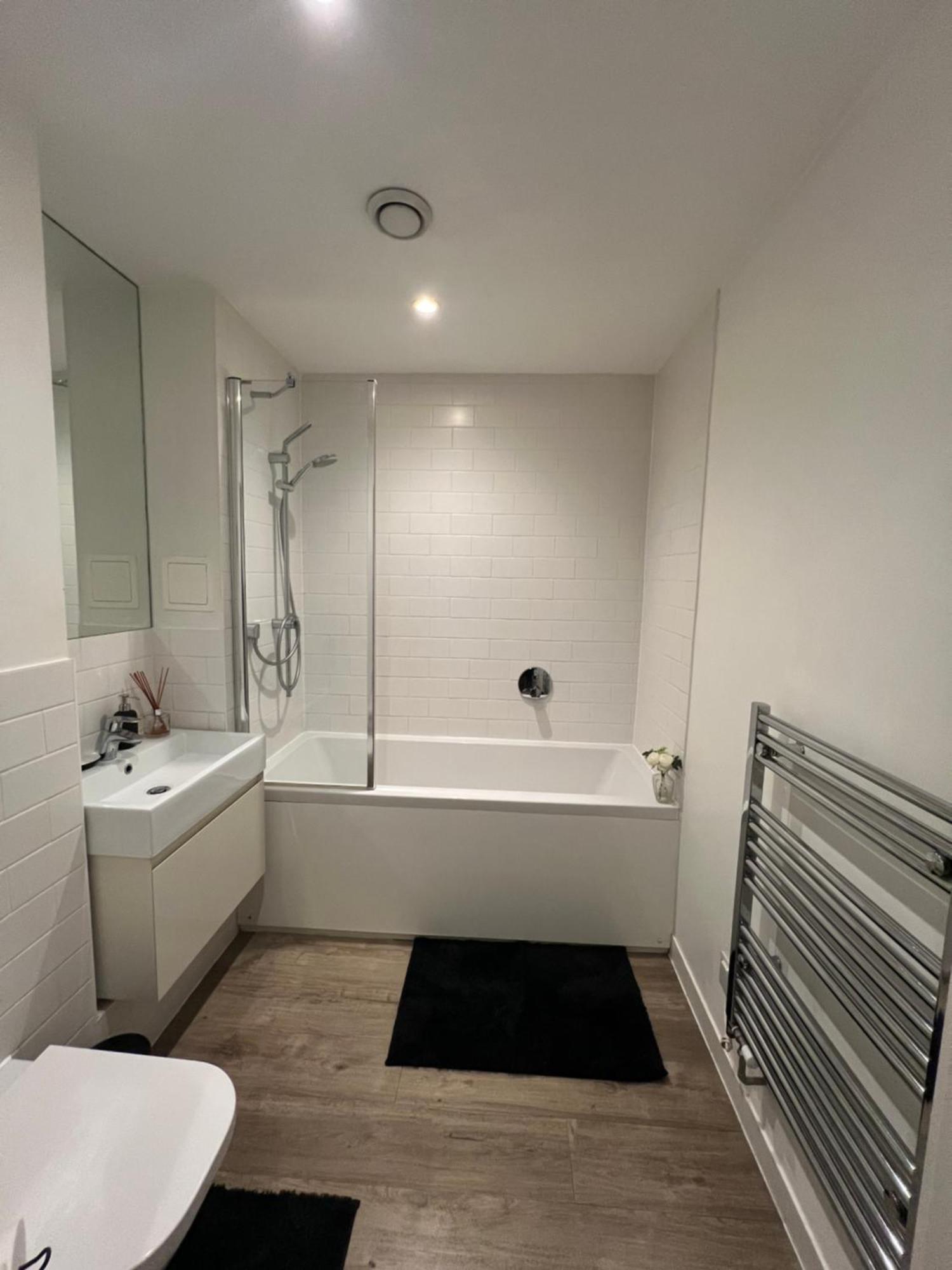 Modern Comfortable 1-br Flat In Heart Of Stockwell Apartment *