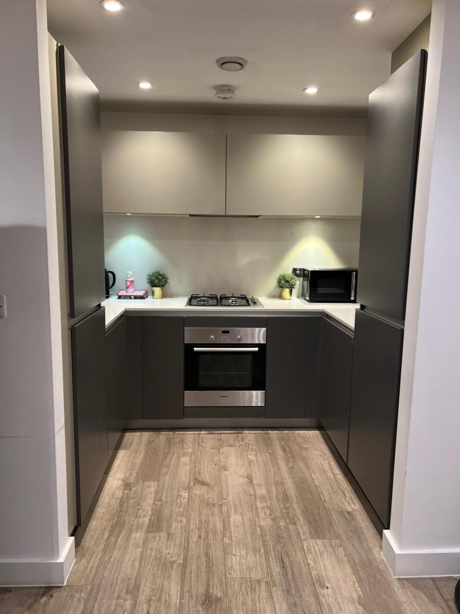 Modern Comfortable 1-br Flat In Heart Of Stockwell London