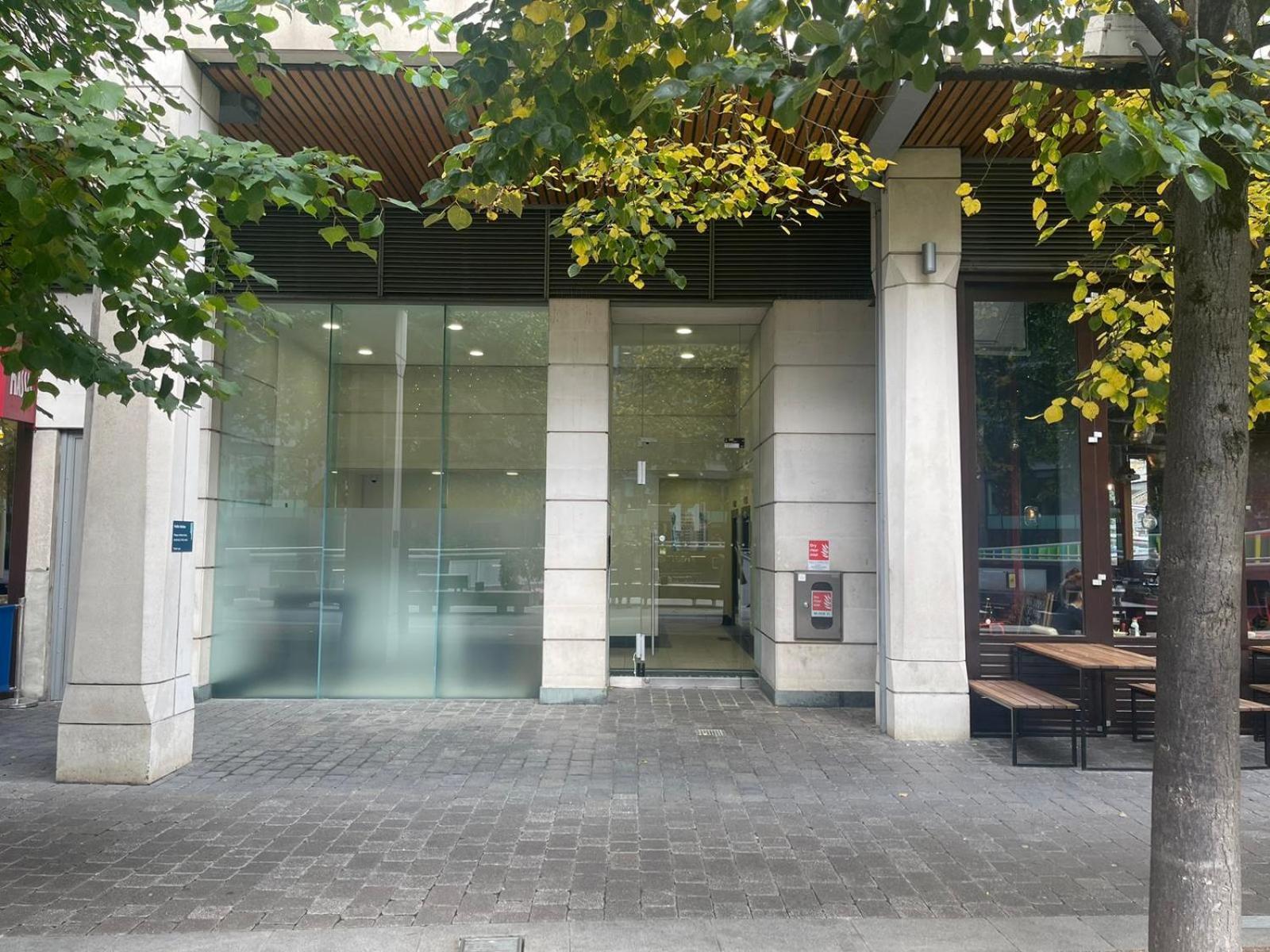 Spacious 3 Bdr With Ac And Rooftop In Paddington Appartement Londen