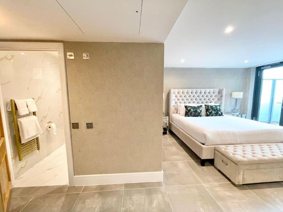 Appartement Spacious 3 Bdr With Ac And Rooftop In Paddington Londen