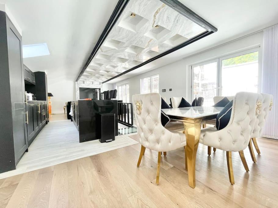 Designer Luxury Mews House In Knightsbridge Minutes From Harrods * London