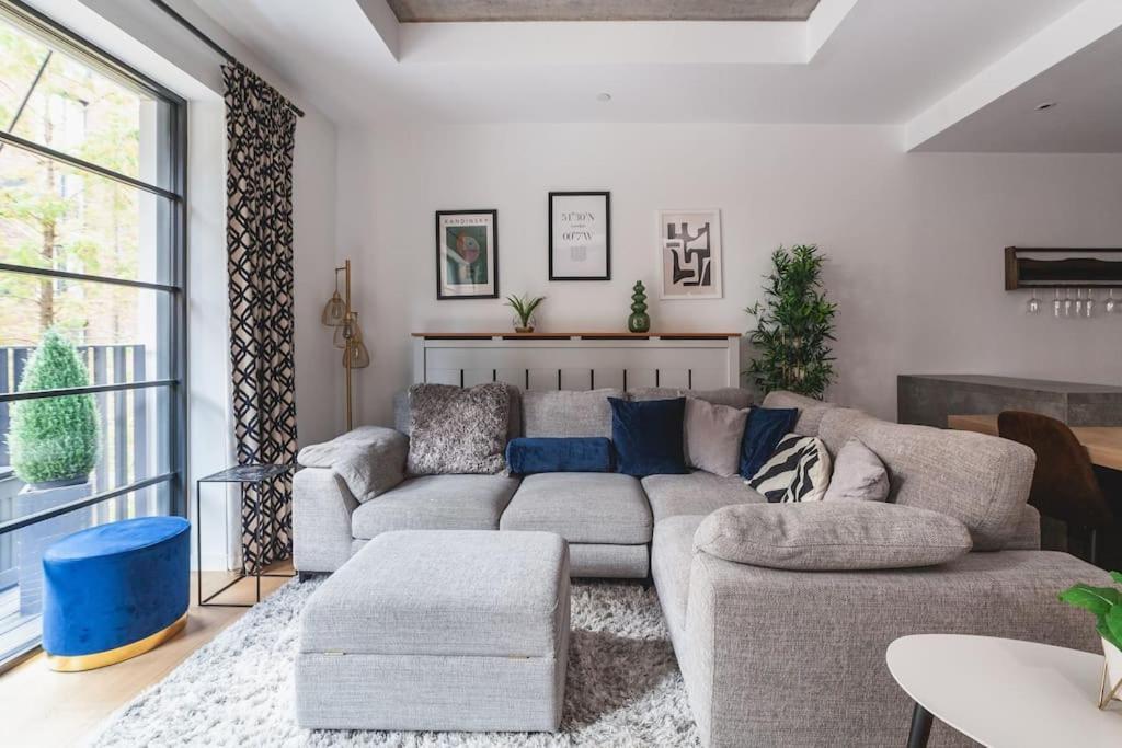 New Luxury 2 Bed Apartment *