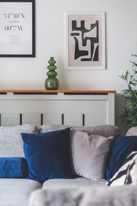 Apartment New Luxury 2 Bed London