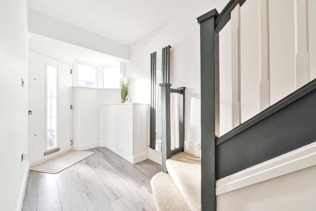 House With Garden Next Wembley Stadium Free Parking * London