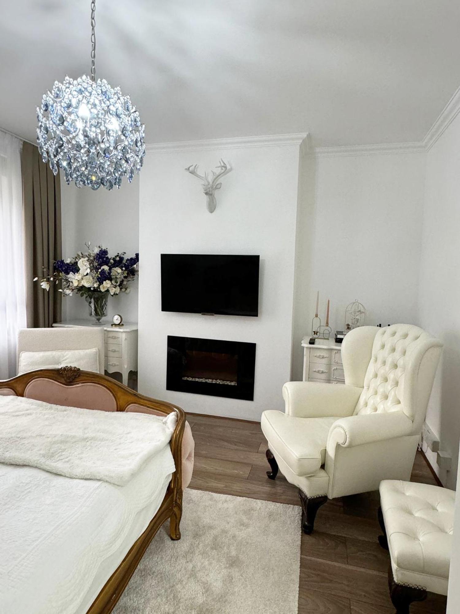 Fulham Lux * London