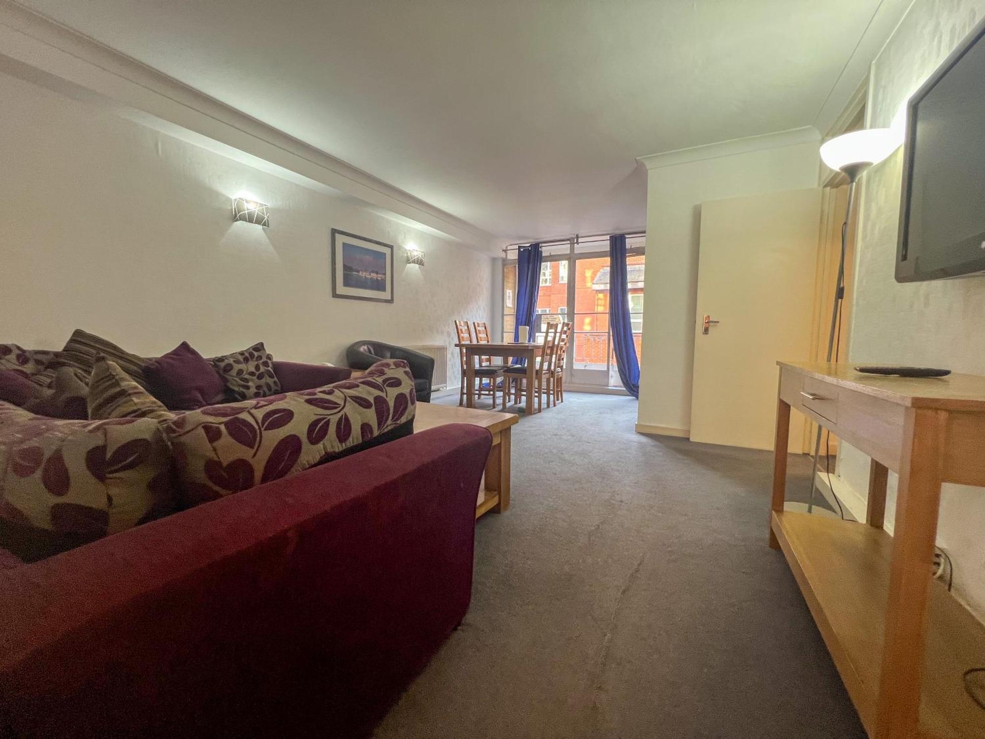 Apartment Hertford Court *