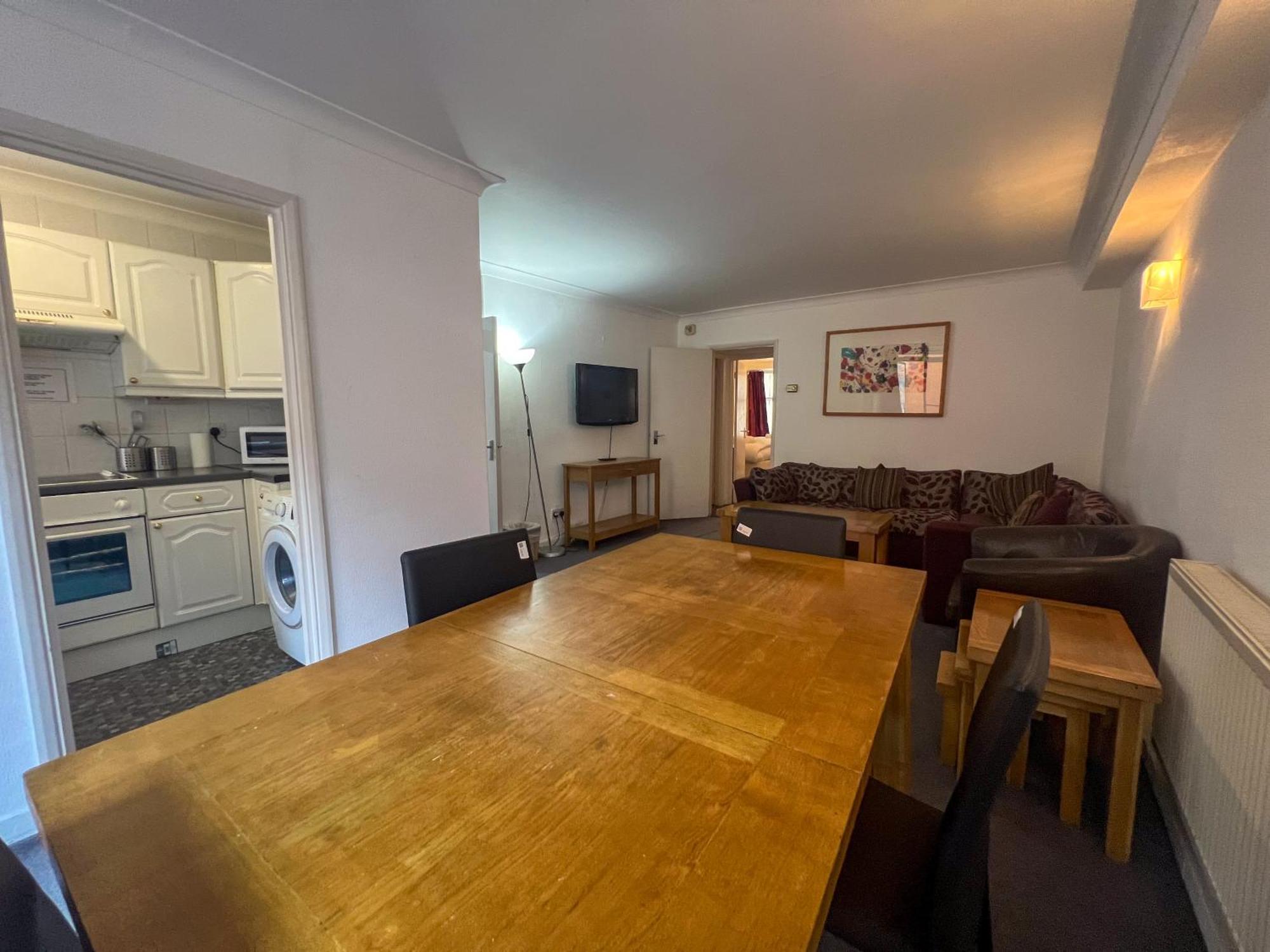 Hertford Court Apartment *