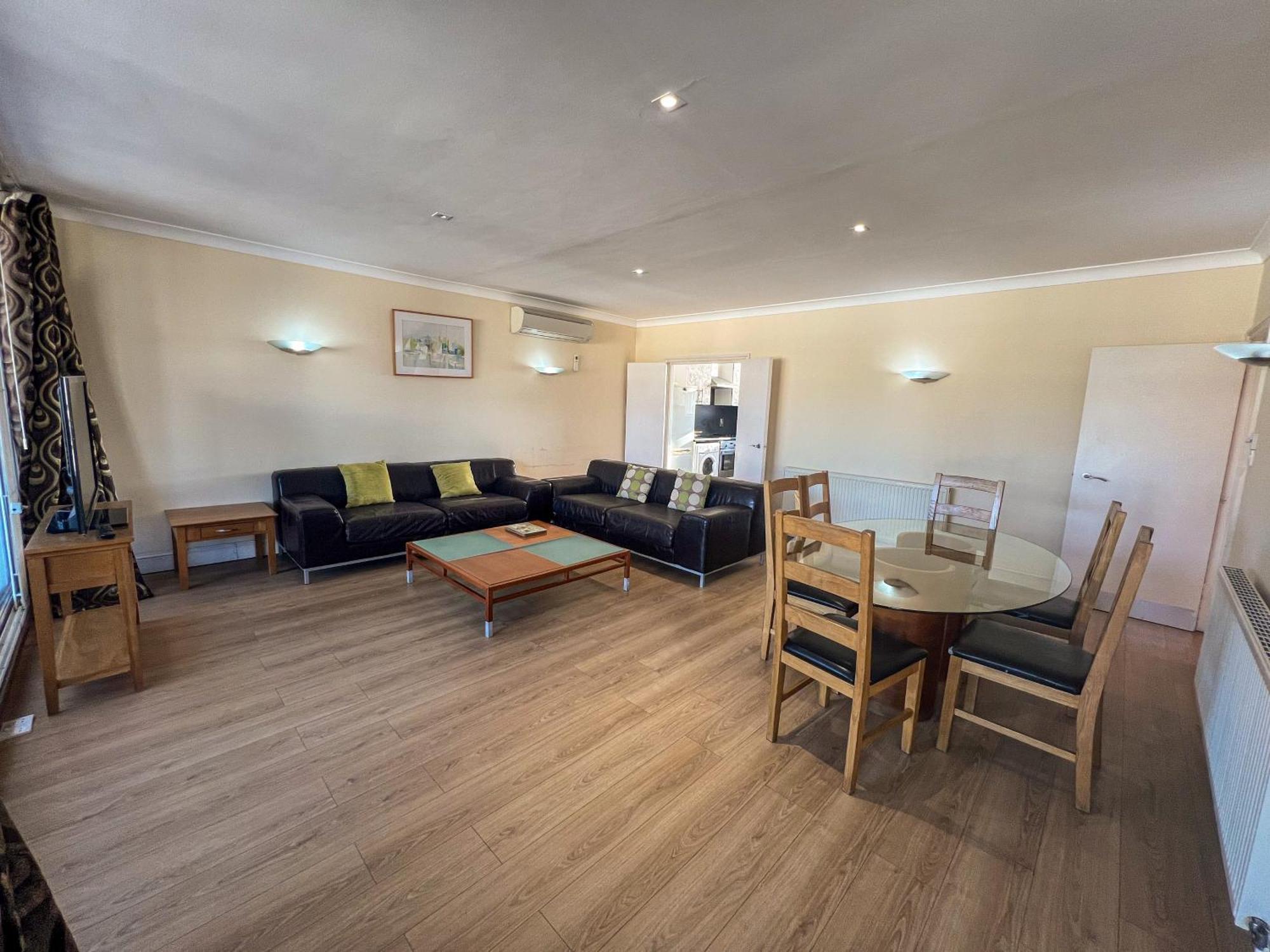 Hertford Court Apartment