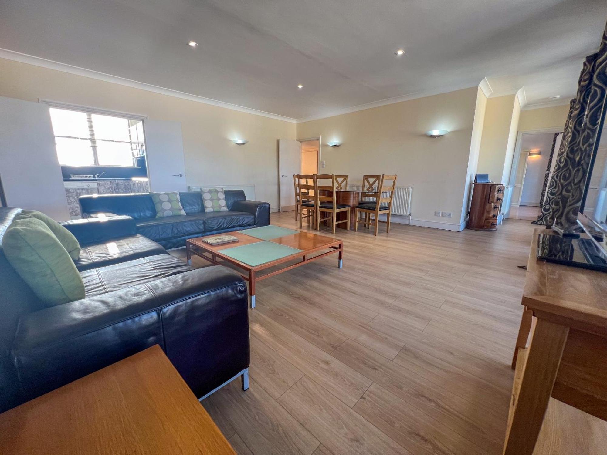 Apartment Hertford Court *