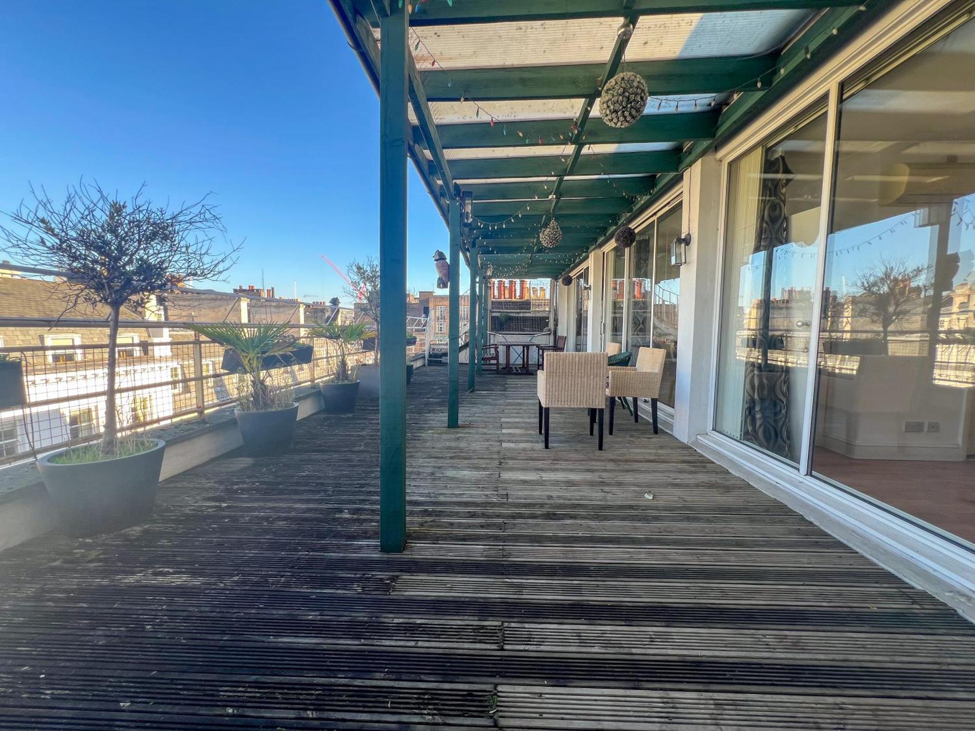 Apartment Hertford Court London
