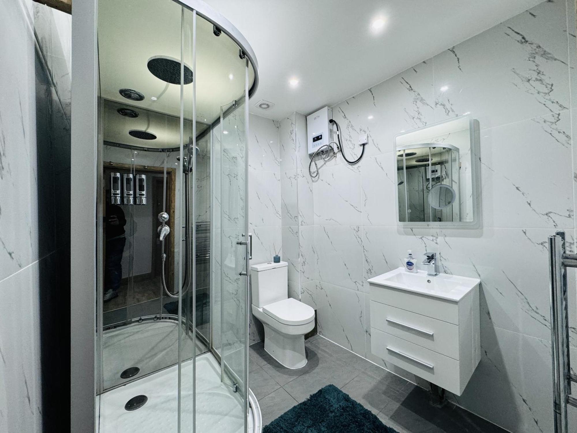 The Edge Ft7 Homestay London