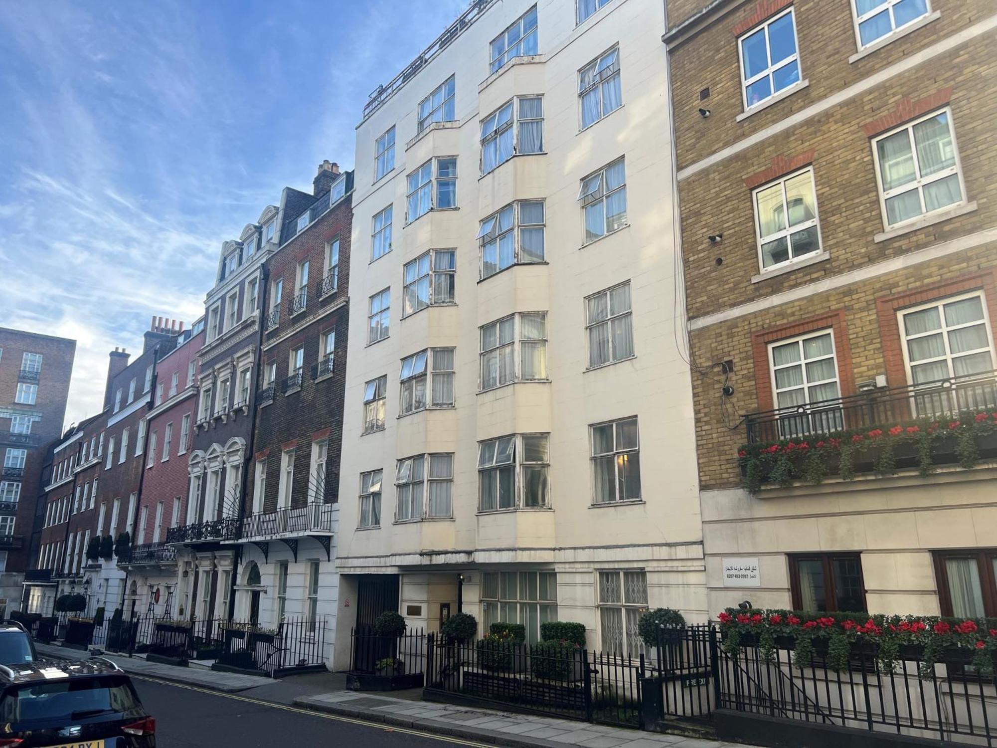 Hertford Court Apartment *