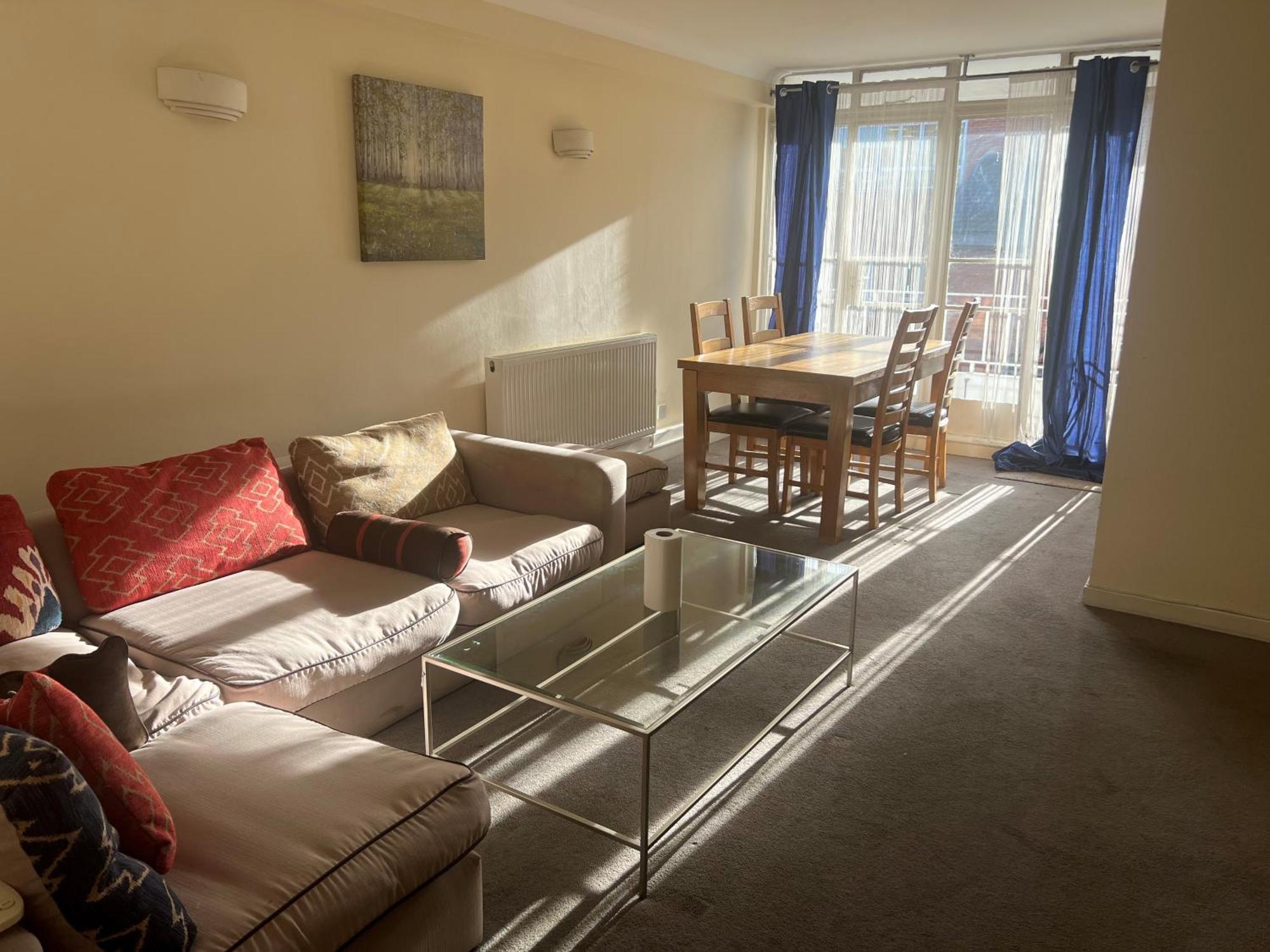 Apartment Hertford Court London