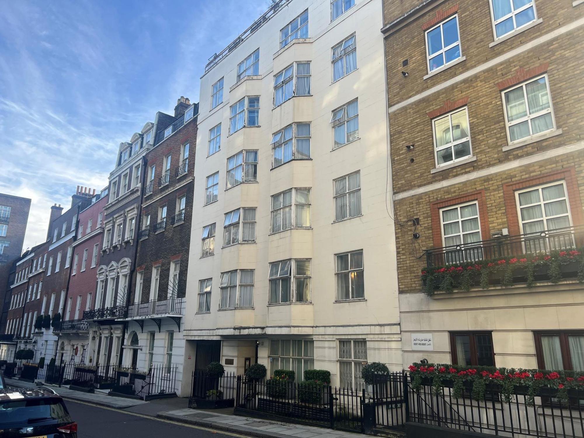 Hertford Court Apartment