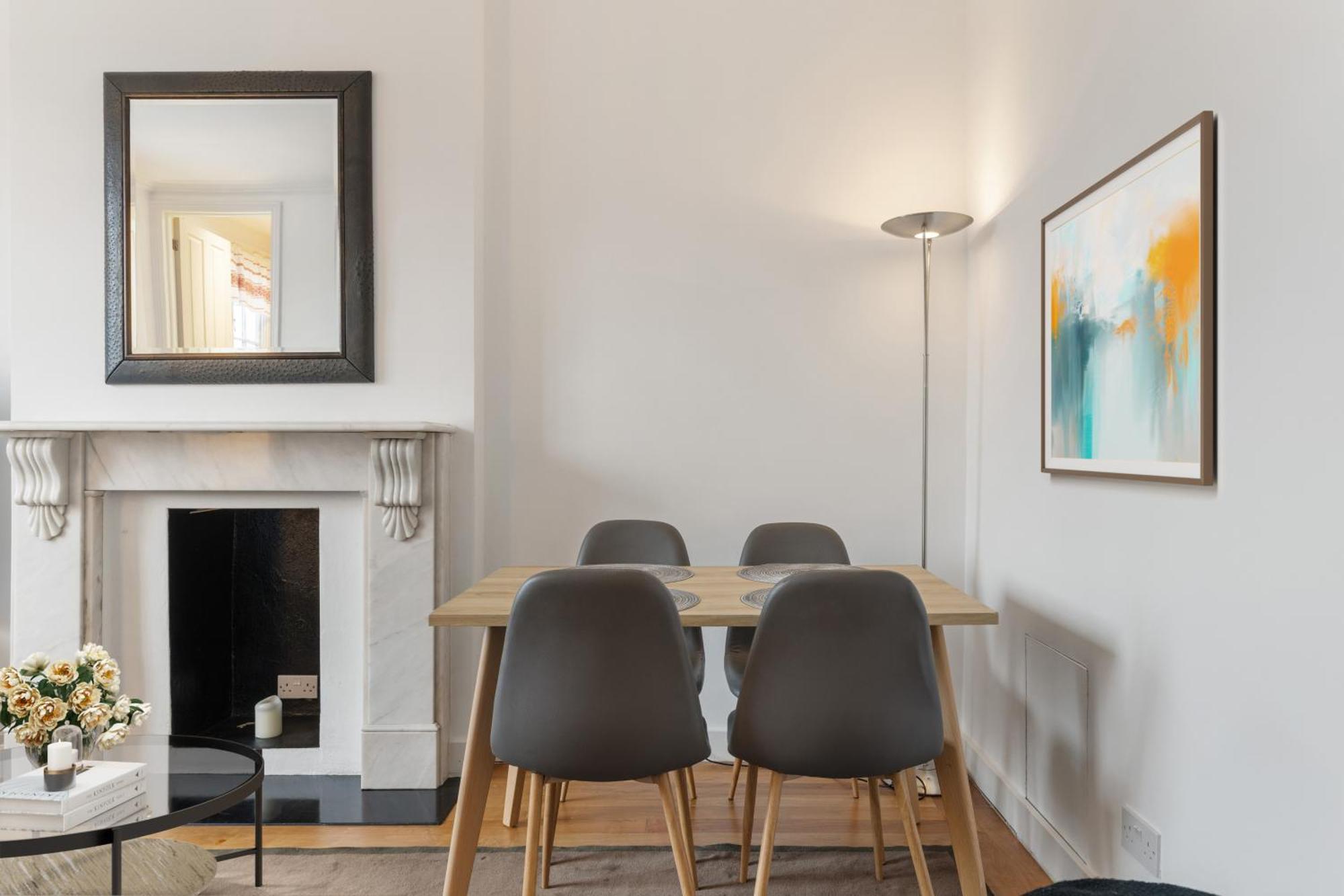 Apartment Heavenly Stays, Knightsbridge, Stylish 2-bd Escape London