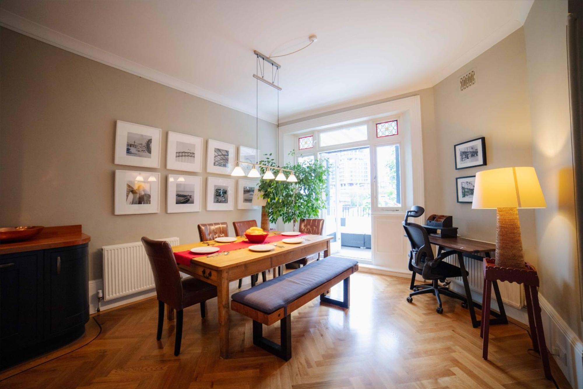 Wickes House Canary Wharf Bed & Breakfast *