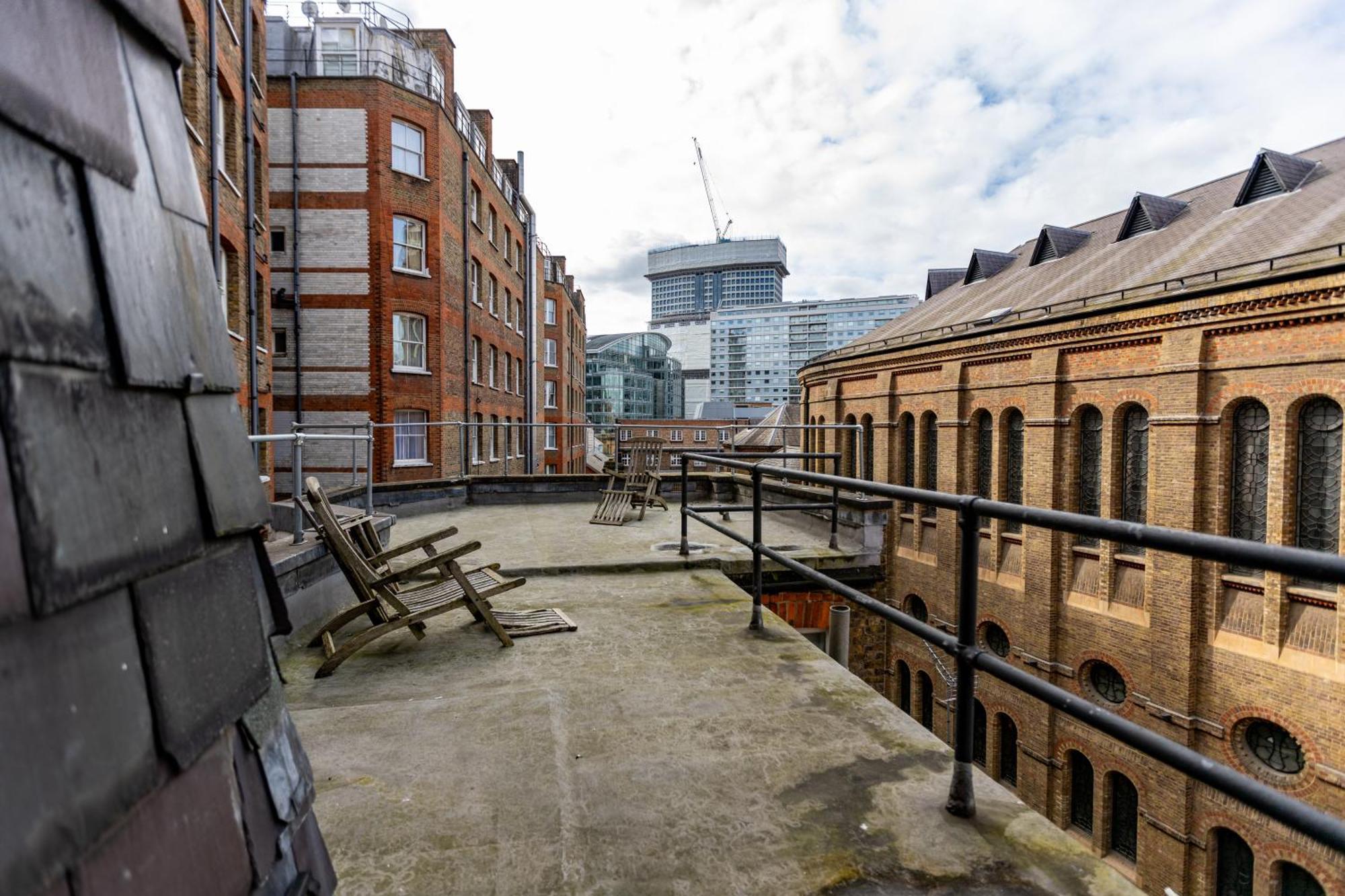 Modern 1 Bed Flat Buckingham Gate Apartment *