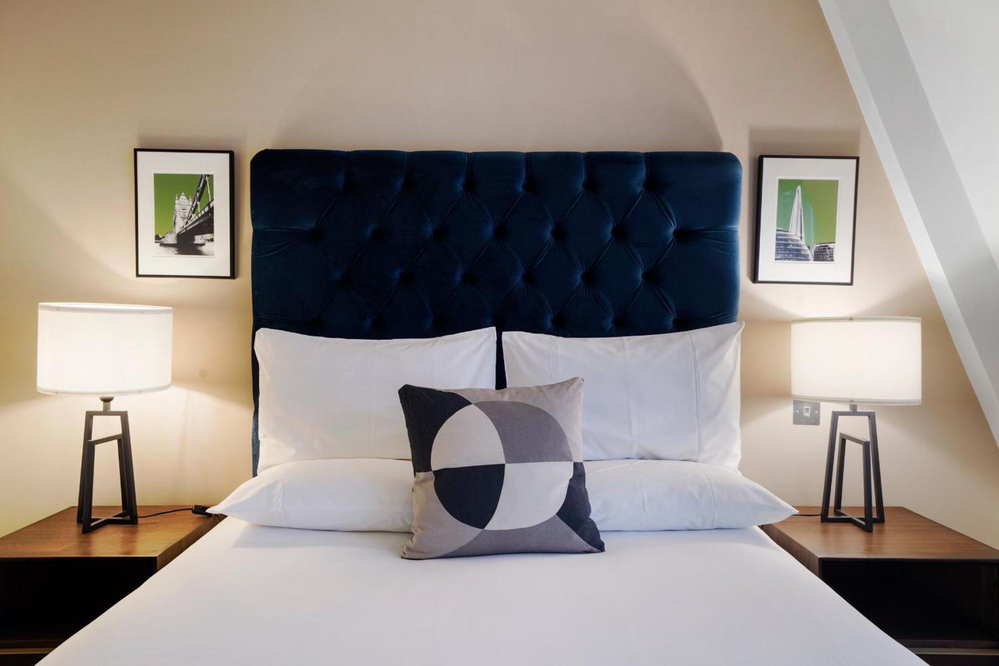Monument Serviced By Lovelystay * London