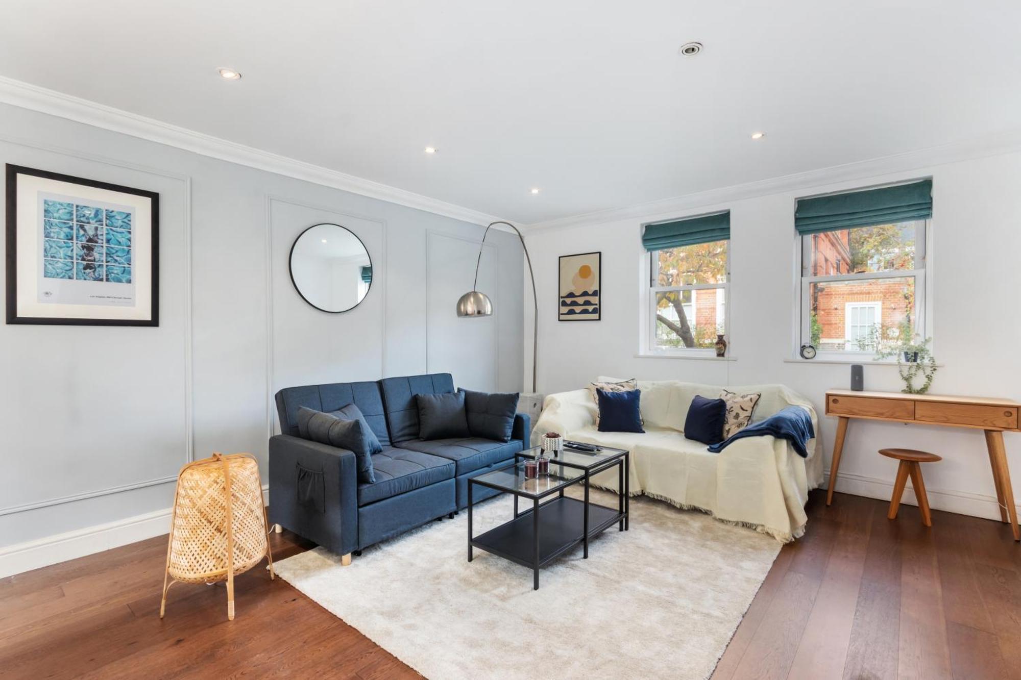 Apartment House With Private Parking Close To Borough Market & Tower Bridge! *