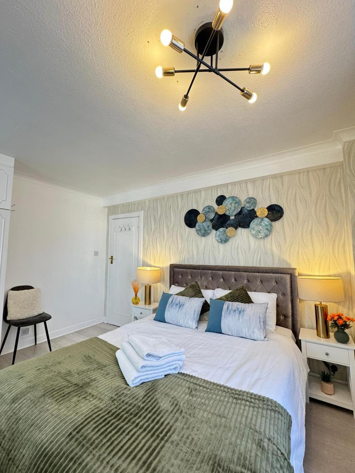 Beautiful Family Near Hyde Park * London