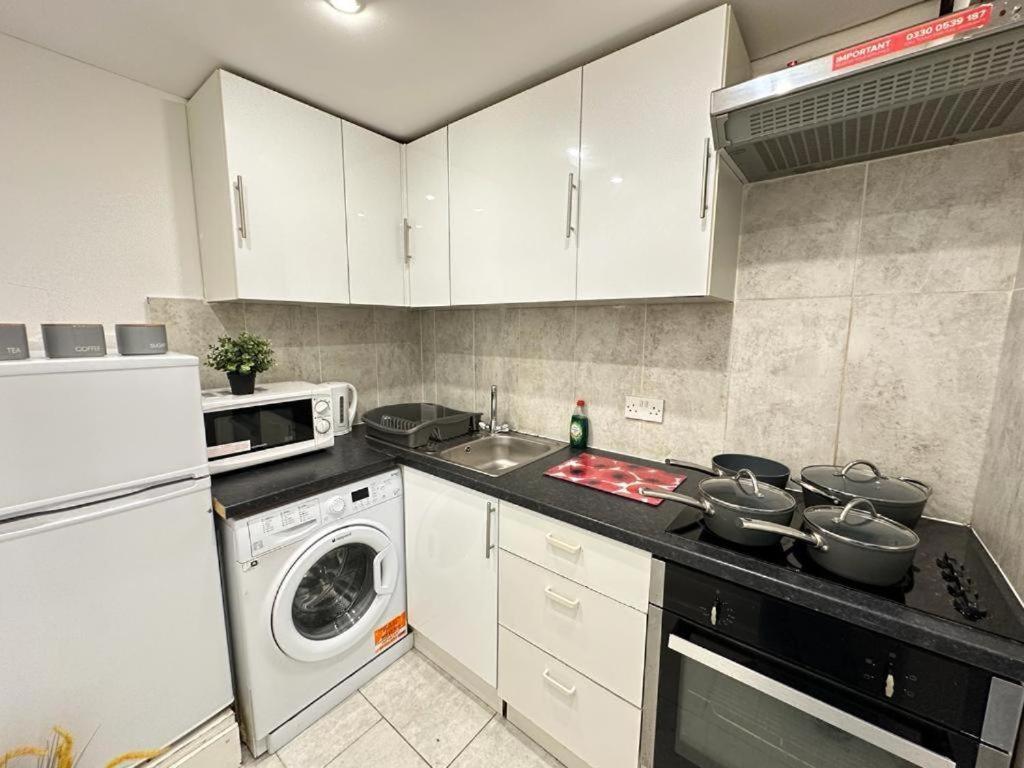 Park Lane Beautiful Family Apartment