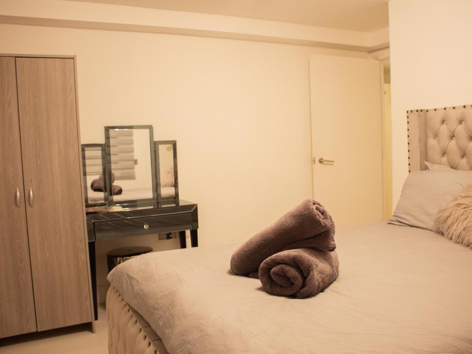 Spacious 2 Bedroom In Woolwich 15 Minutes To 02 Apartment