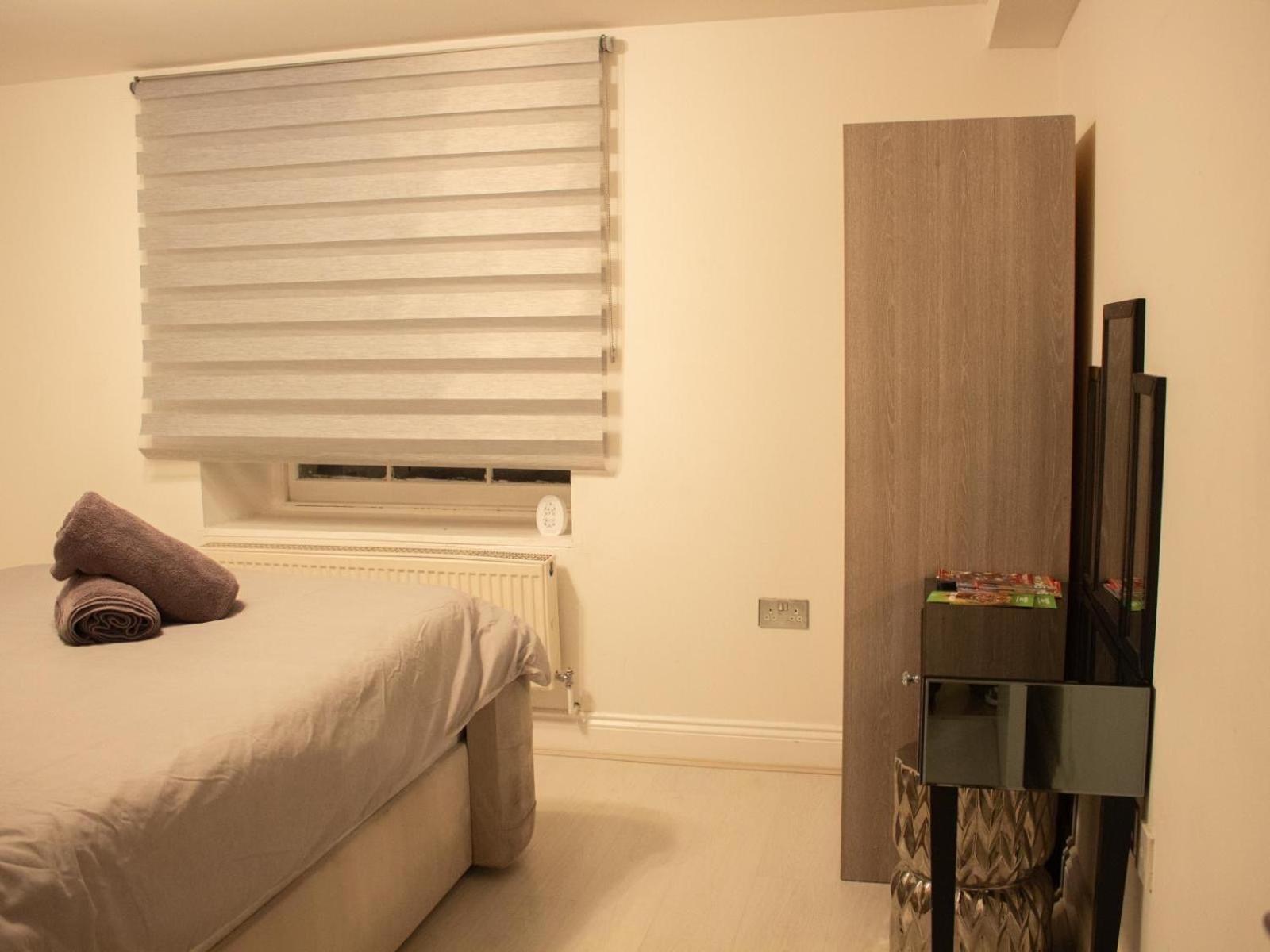 Spacious 2 Bedroom In Woolwich 15 Minutes To 02 *
