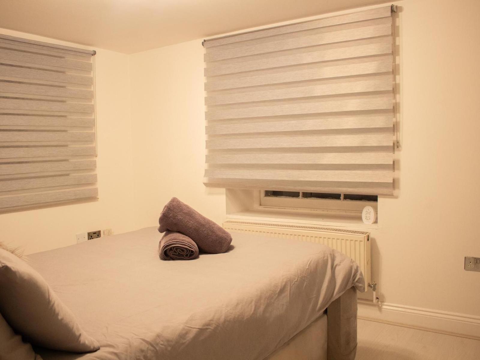 Spacious 2 Bedroom In Woolwich 15 Minutes To 02 *