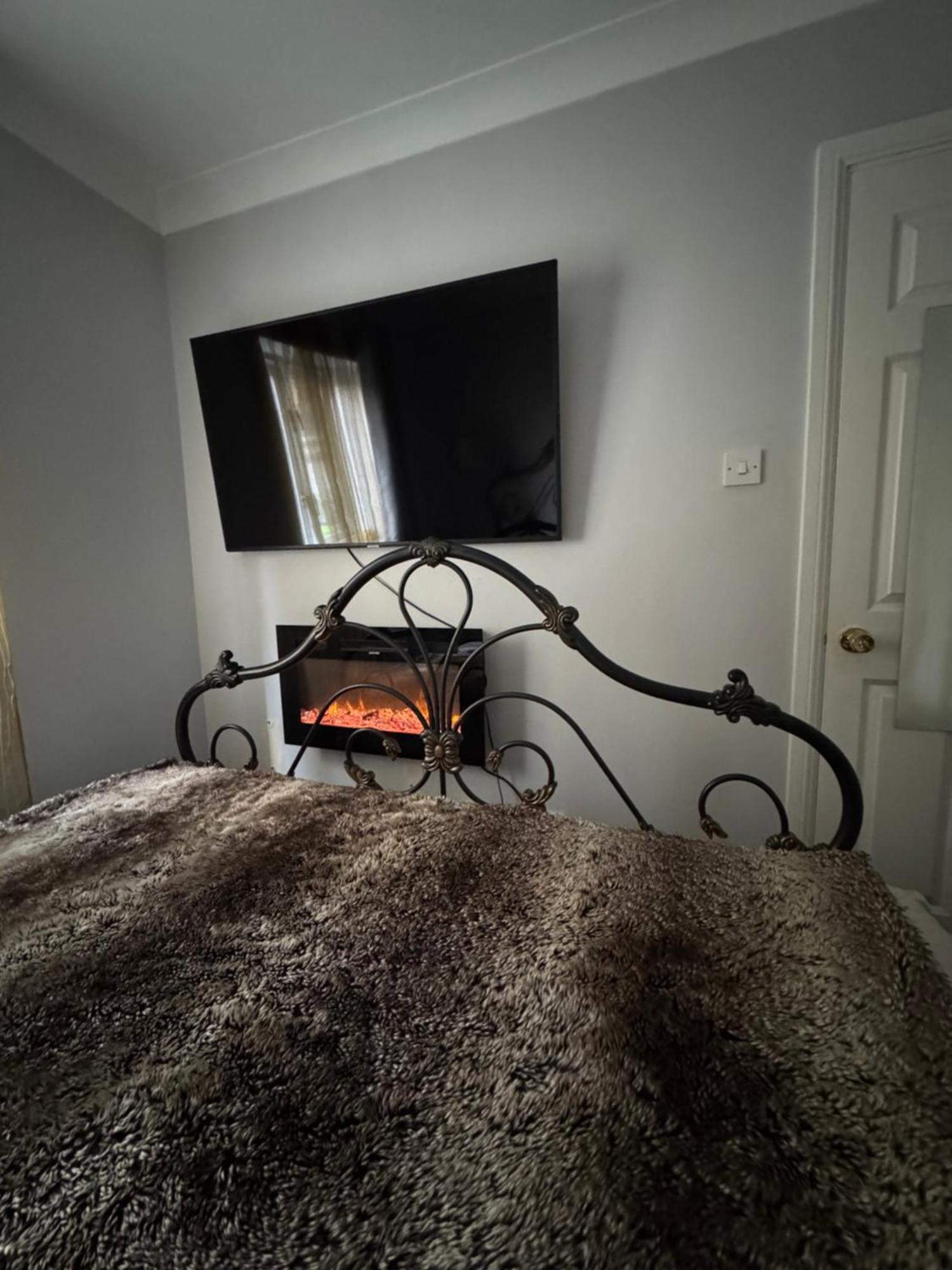Accommodatie bij particulieren Waterfront Double With Fireplace In The Heart Of Royal Docks *
