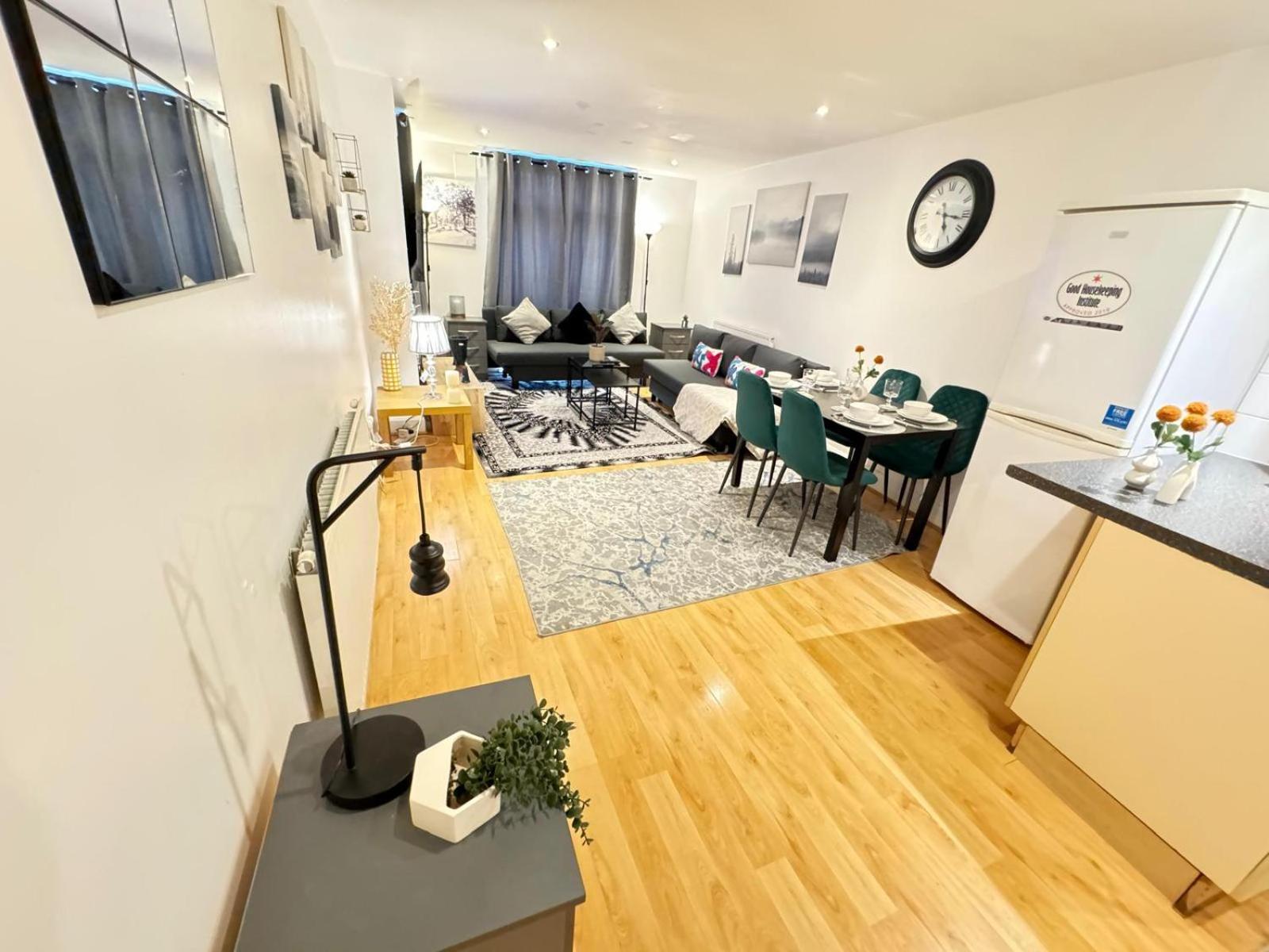 Apartment Beautiful Family In