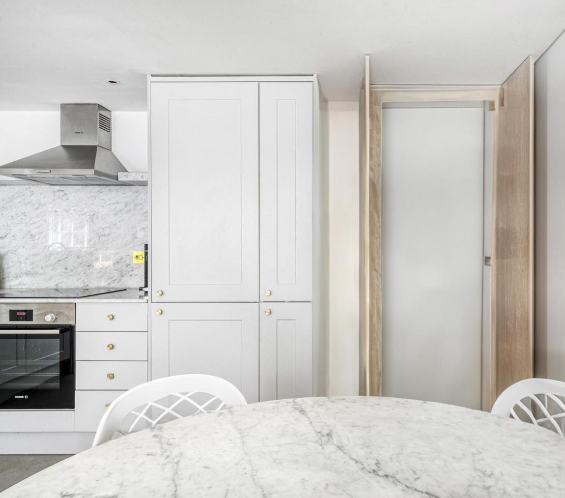 Theatres Hidden Gem By Convent Garden Apartment London