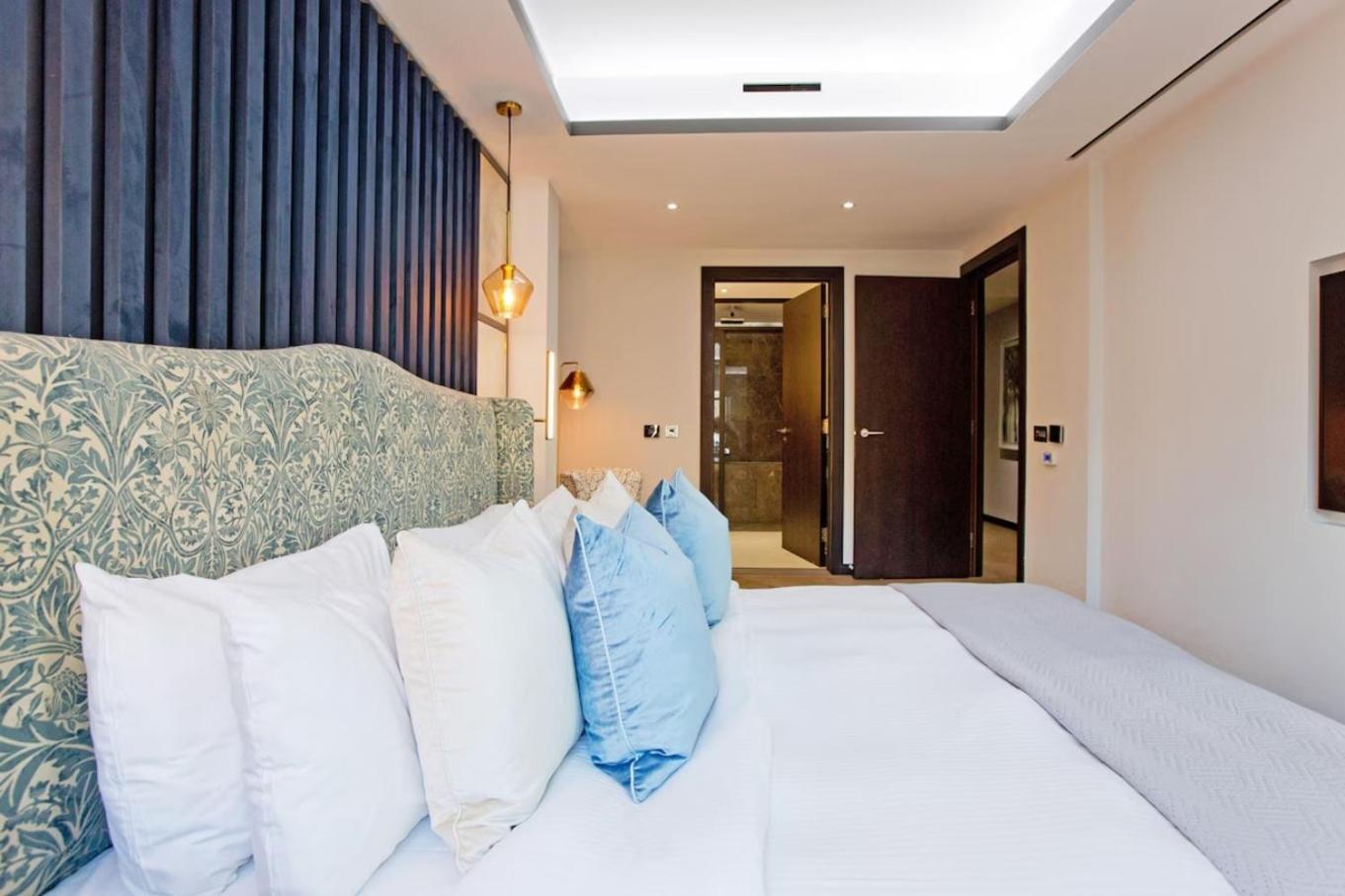 Living 3 Bedroom London