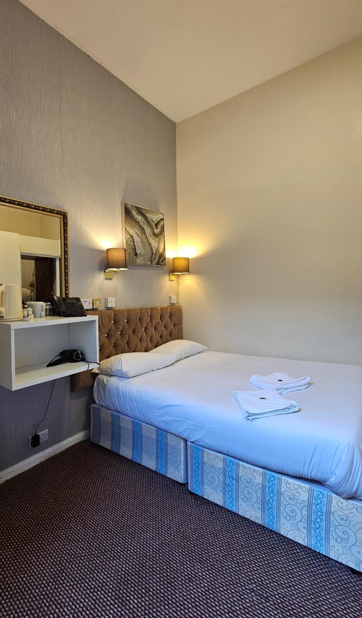 Hyde Park Court Hotel Londen