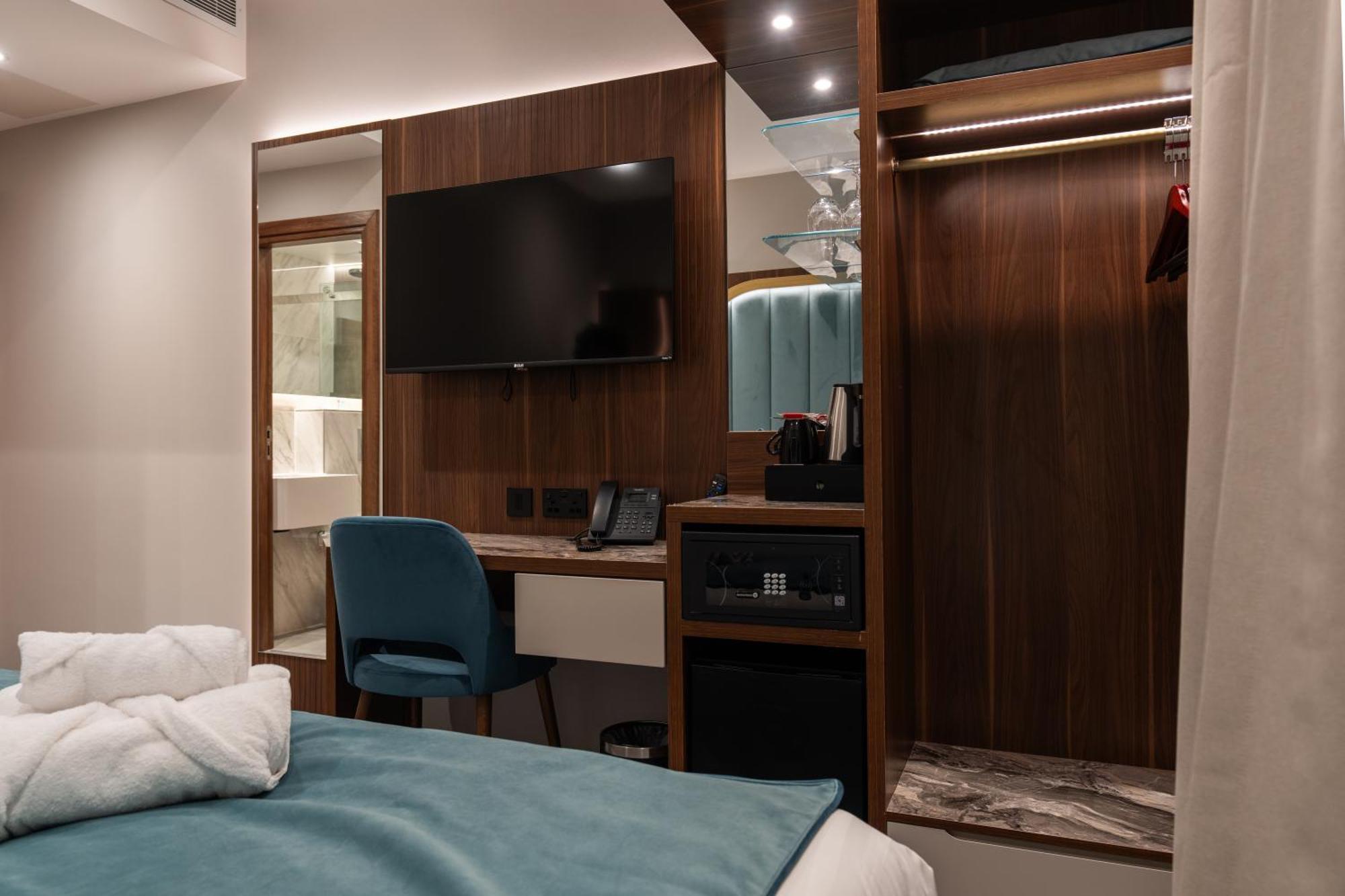 St Mark's - Merit 4* London