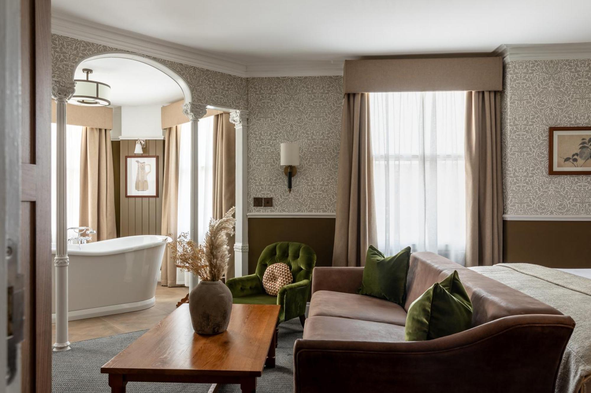 The Drayton Court Hotel London