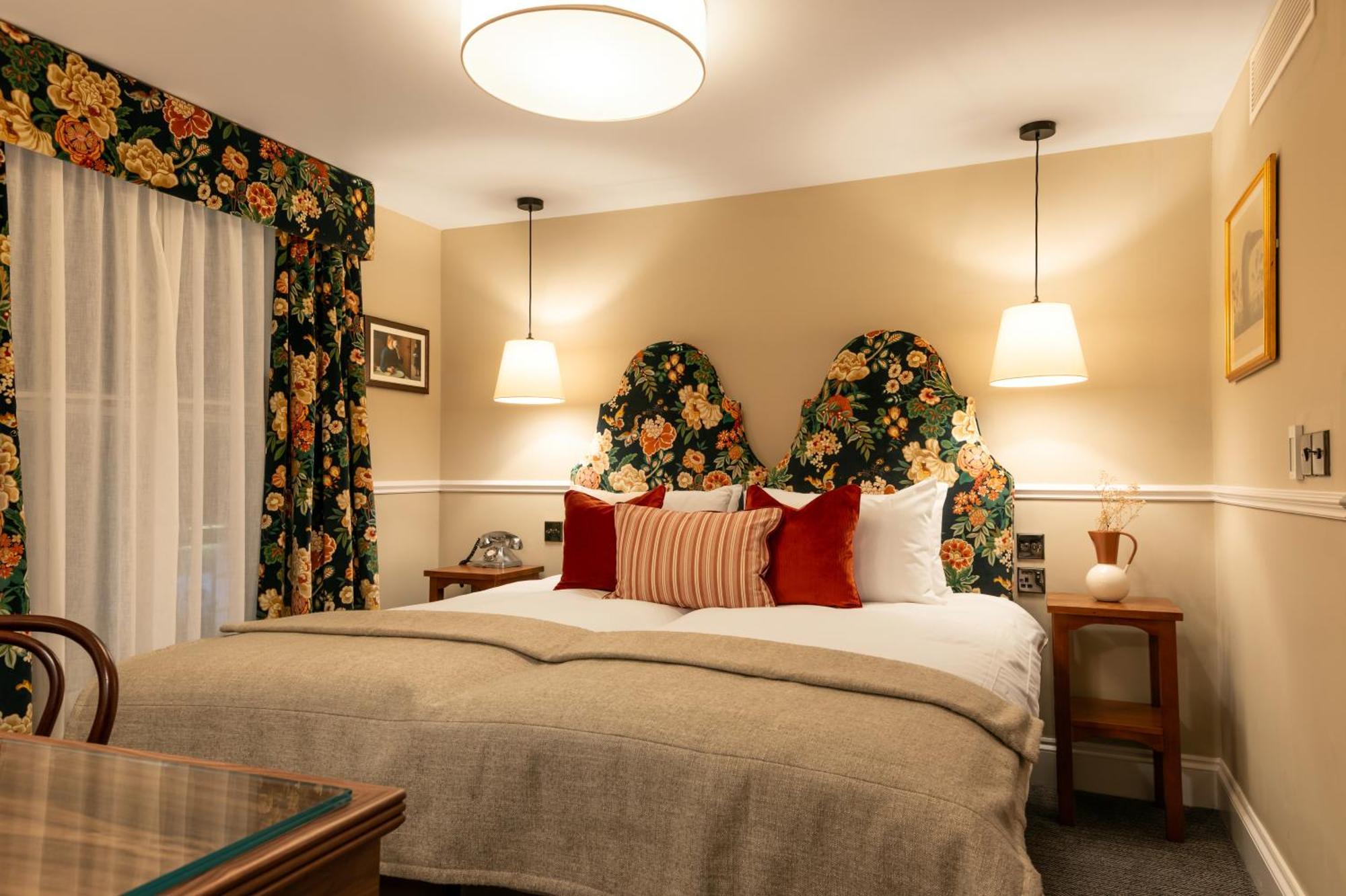 The Drayton Court 4* London