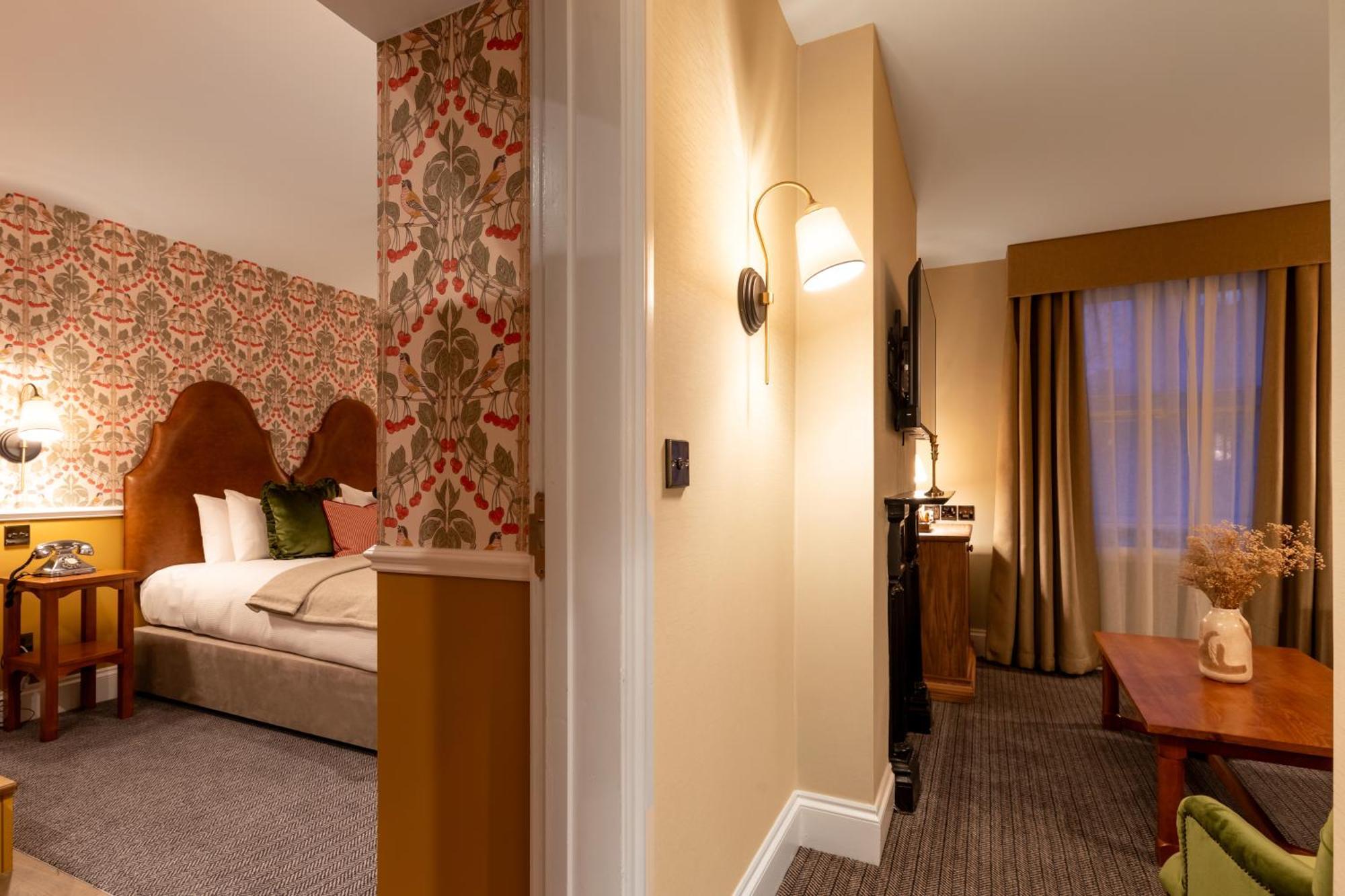 The Drayton Court Hotel 4*