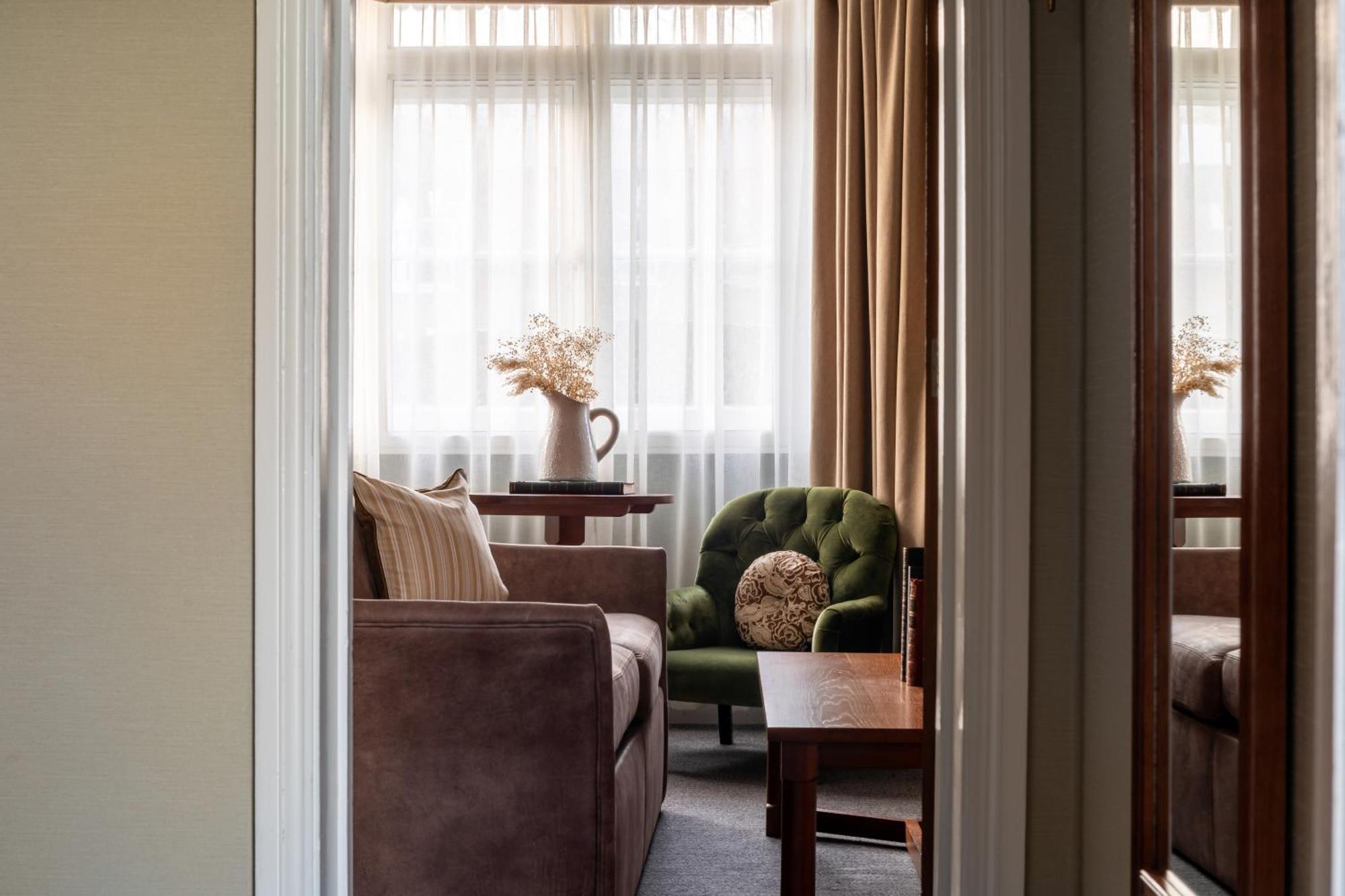 The Drayton Court Hotel London