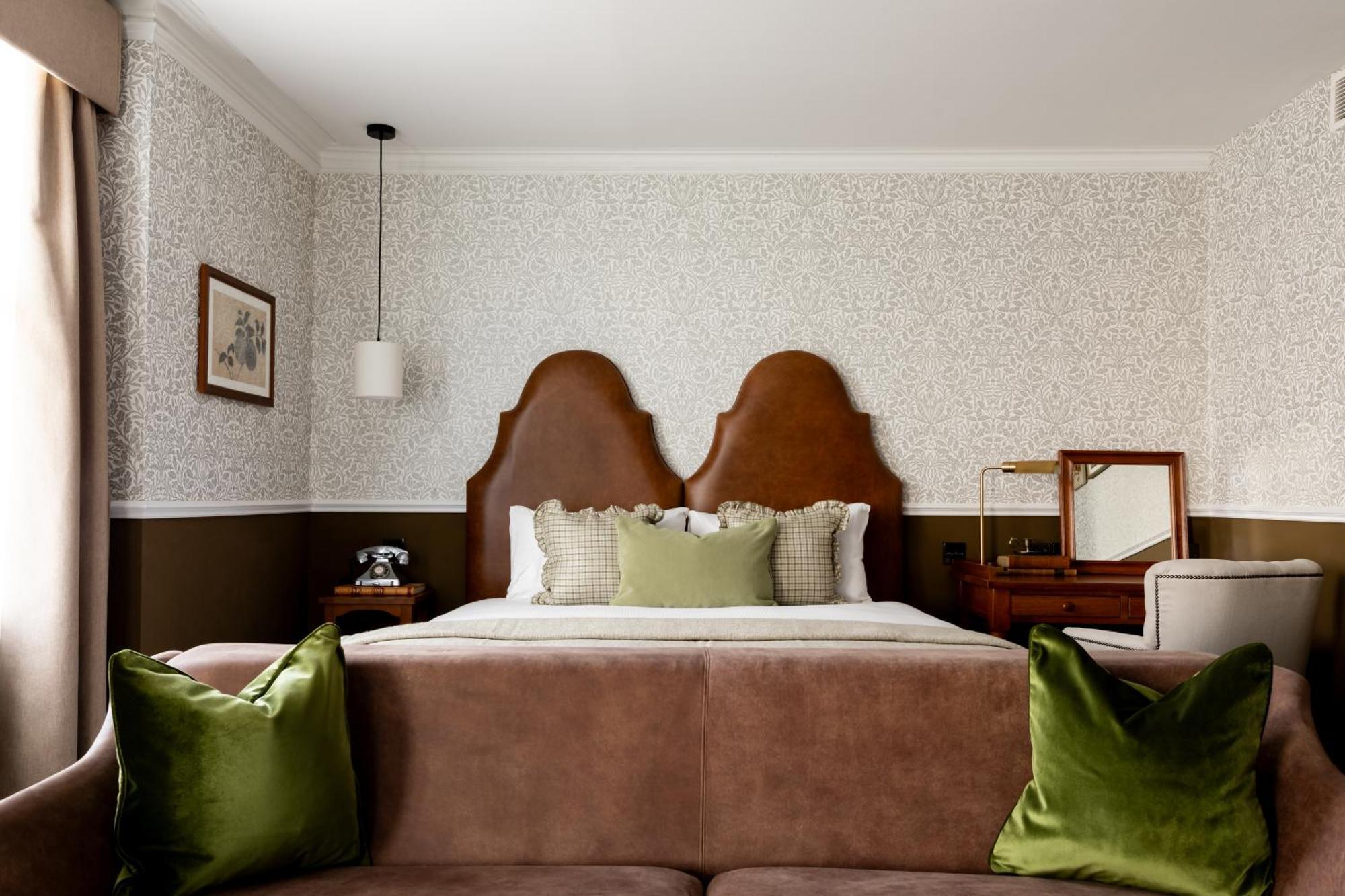 The Drayton Court 4* London