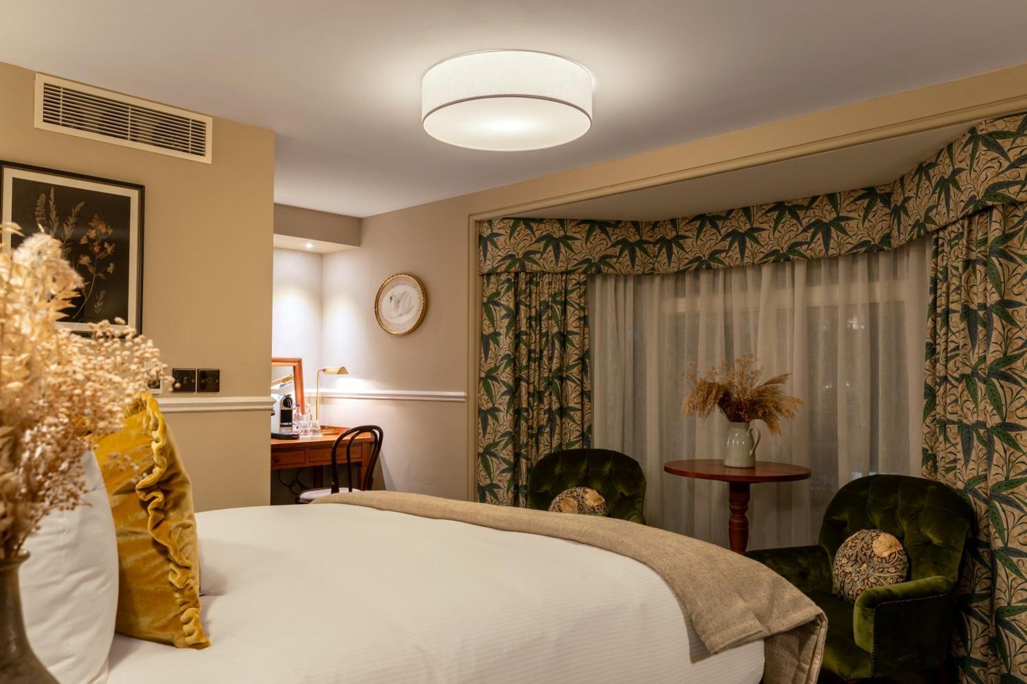 The Drayton Court Hotel London