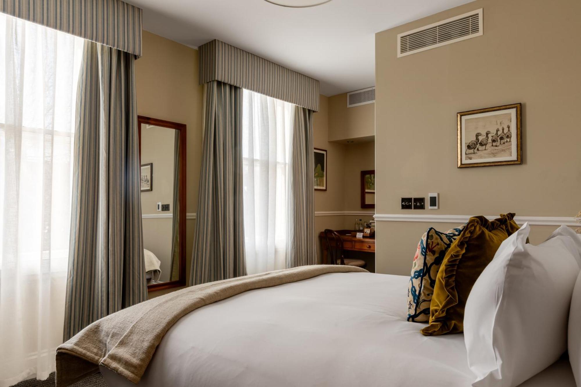 The Drayton Court 4* London