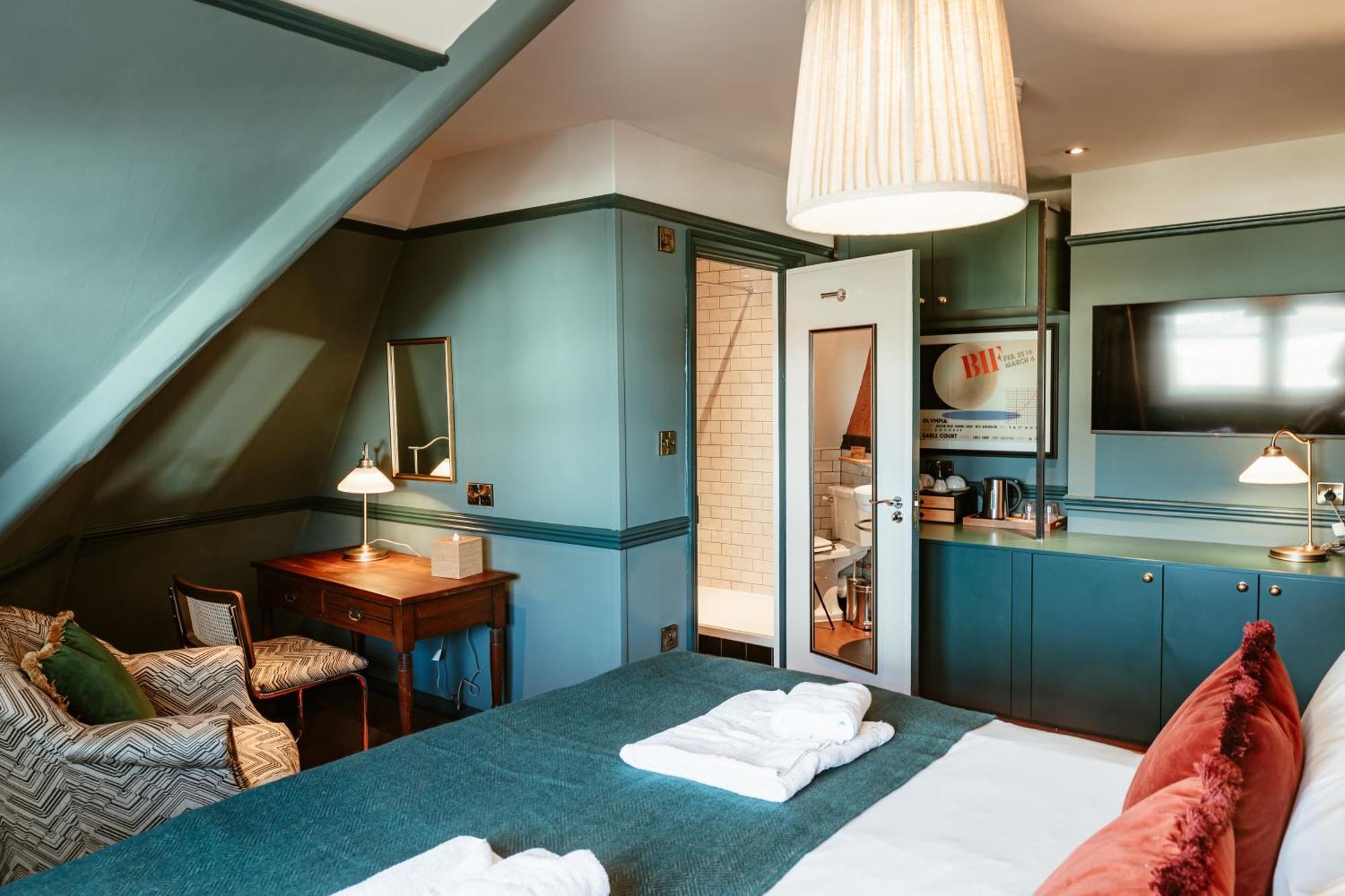 Hand & Flower Inn London
