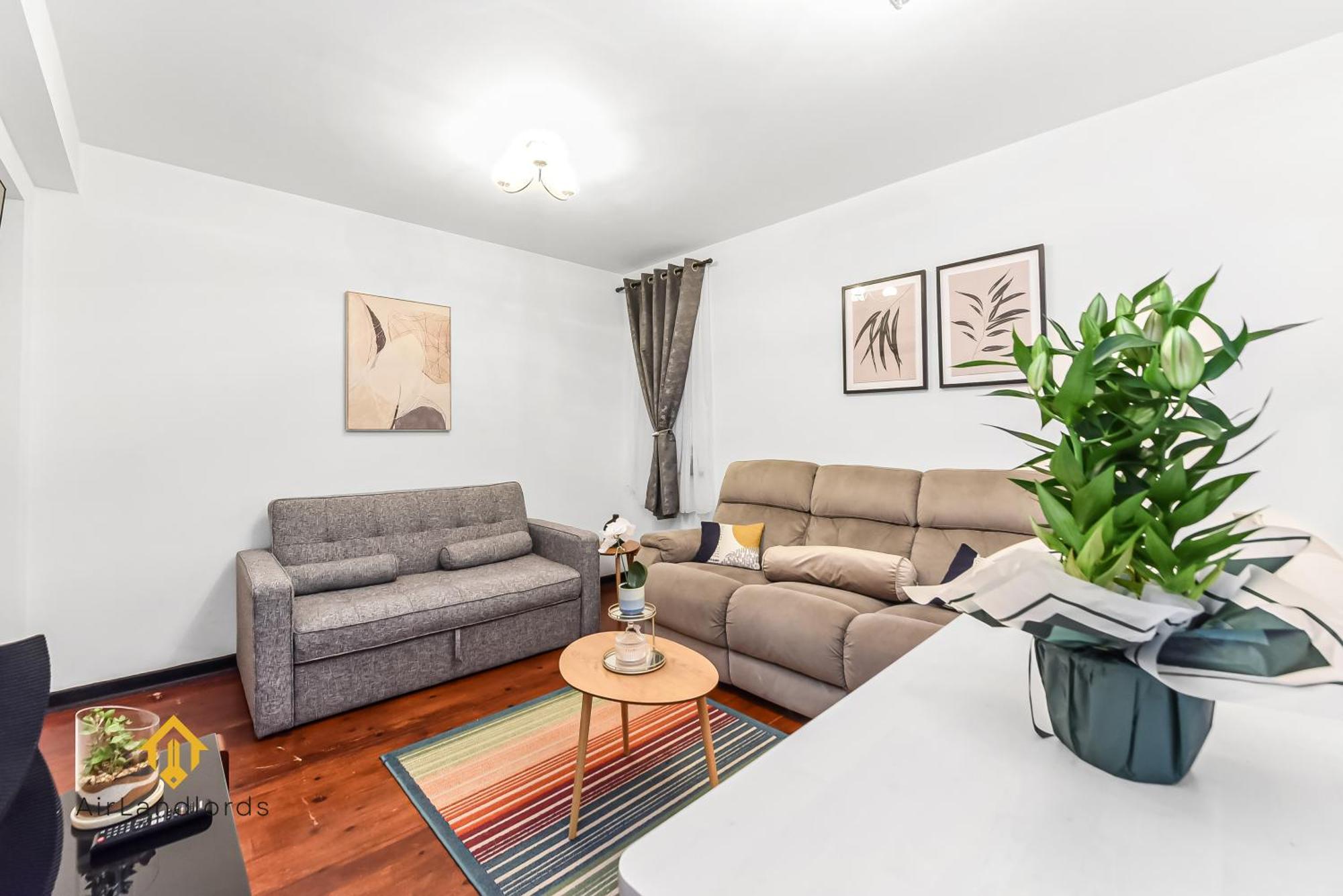 Exclusive 2-bedroom Flat In Leicester Square *